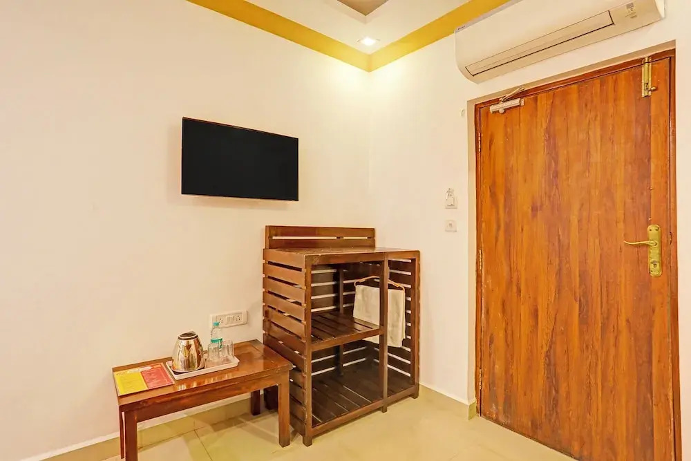 FabHotel 22 Squares Living Spaces - Nr Calangute Beach