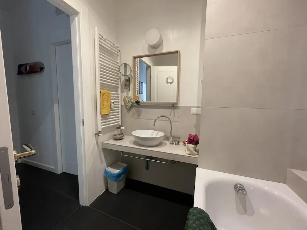 My Summer in Rome Spacious 2BR 2 Bath Home With a Balcony Near Famed Piazza del Popolo