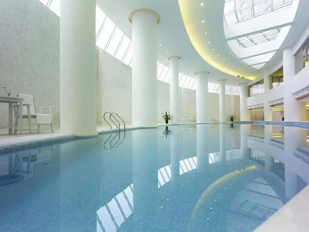 Optics Valley Kingdom Plaza Hotel