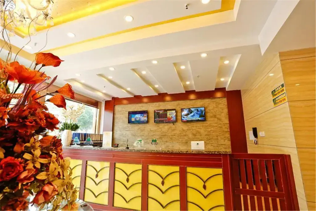 GreenTree Inn ZhangJiaKou XiaHuaYuan District XinChen Road Express Hotel