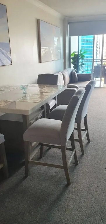 Chevron Tower3 has 2bedrooms 2beds With Car Park