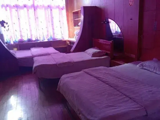 Hechi Abundant Hotel