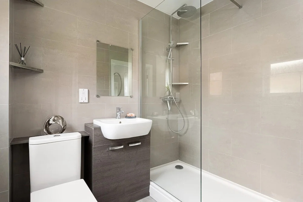 Stylish Serviced Apartment in Reading