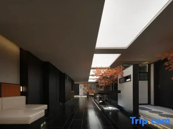 Shijiantang | TIME•FLOW•SANCTUARY Sky Design Hotel (Taiping Road Branch, Penshuichi Metro Station)