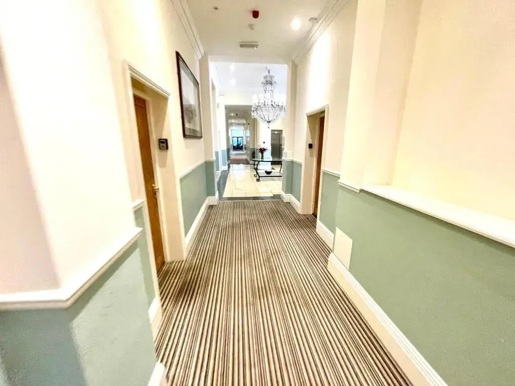 Modern Family Apartment FREE Parking and Gym by Beach