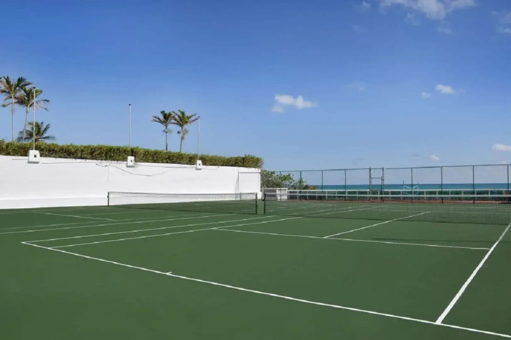 Seacoast Suites on Miami Beach
