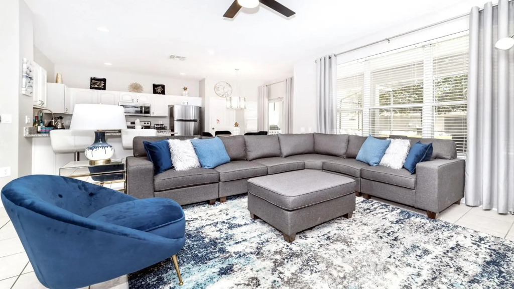 Modern 7BR Villa w Pool greenview close to Disney