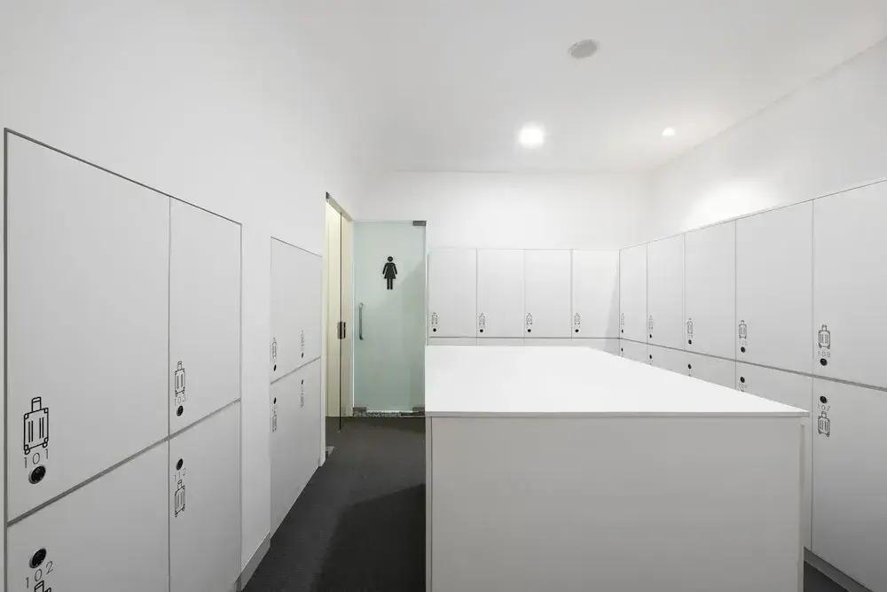 KINI Luxury Capsule - Hostel