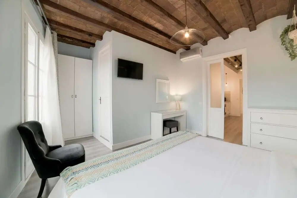 Modern & Chic 2 Bed Apt in Lesseps