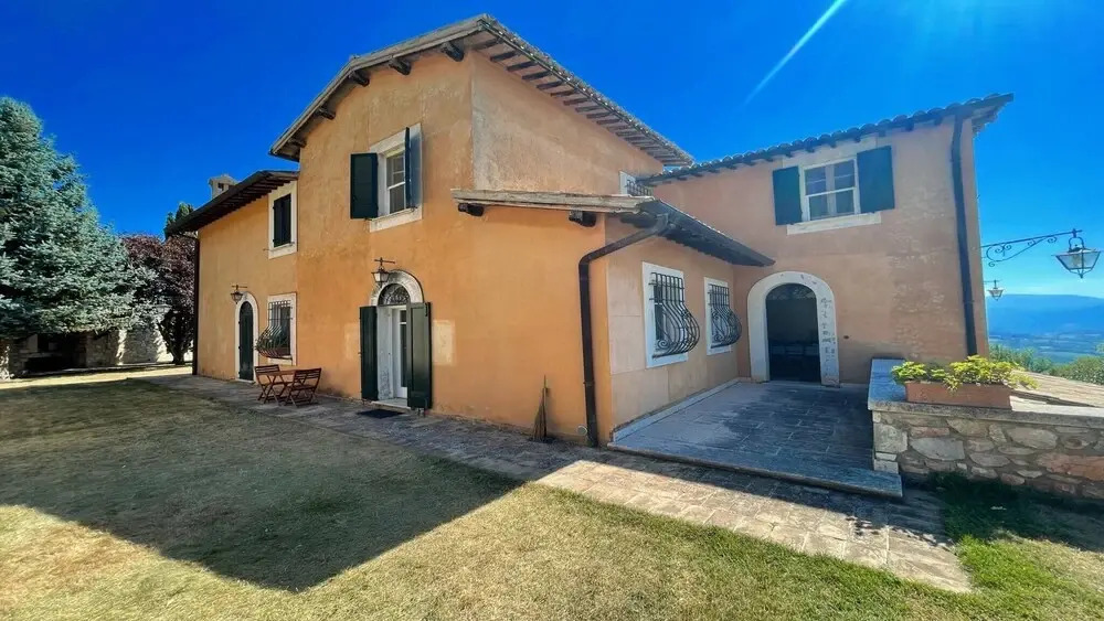 8 Guests - Huge Manor Close to Spoleto - Private Swimming Pool