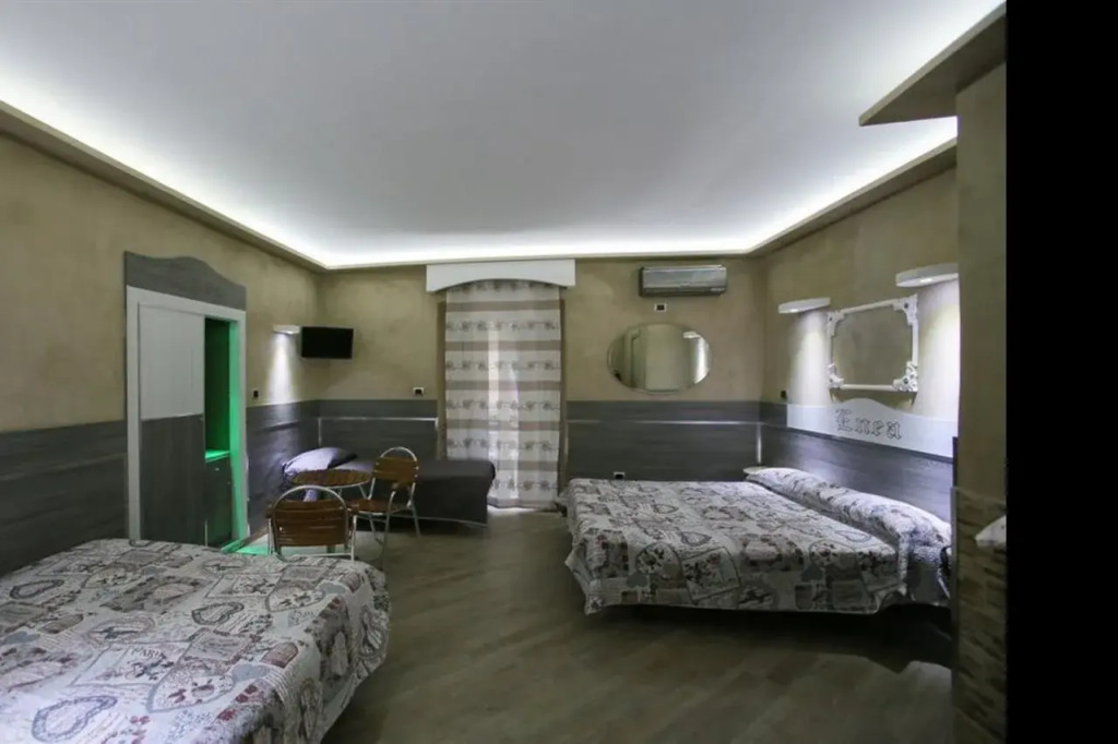 Hotel Iris