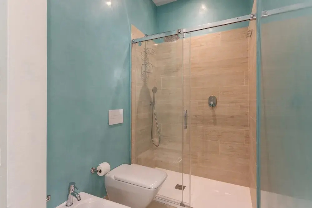 Bright House With 6 Bedrooms & 7 Bathrooms & 2 Terraces. General Castaños