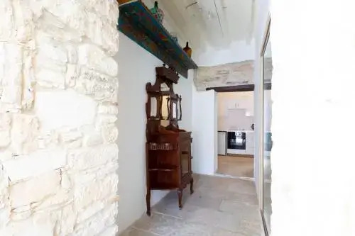 Archondia House - Holiday Apartments With Pool