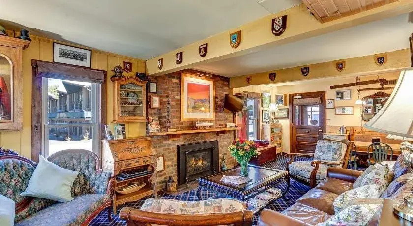Fireside Inn & Hostel