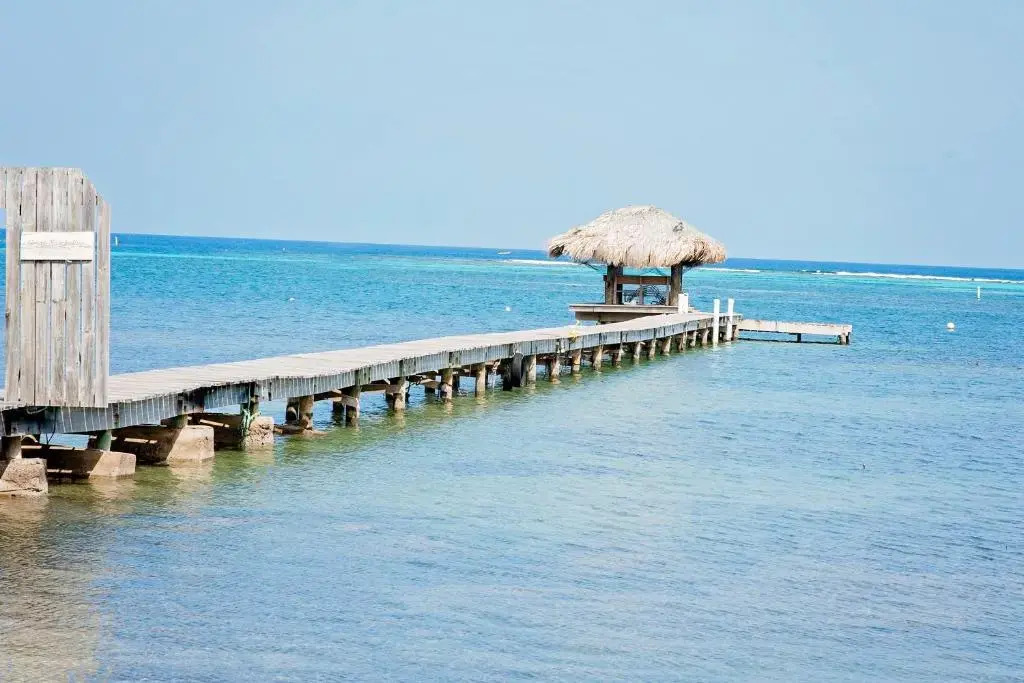 Blue Island Divers Casa Descanso