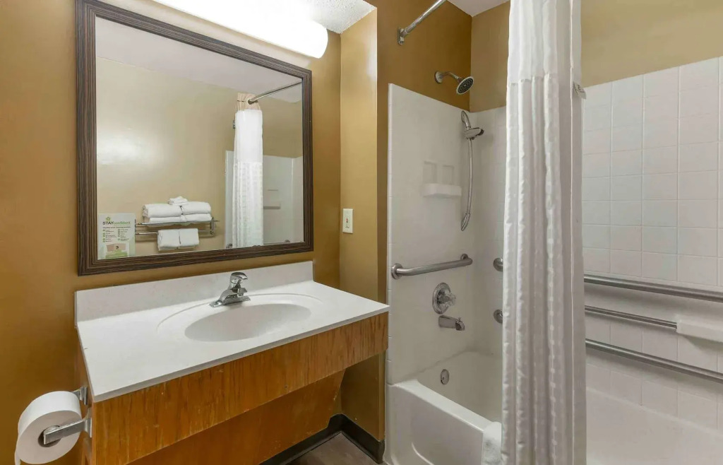 Suburban Studios Cary - RDU Airport