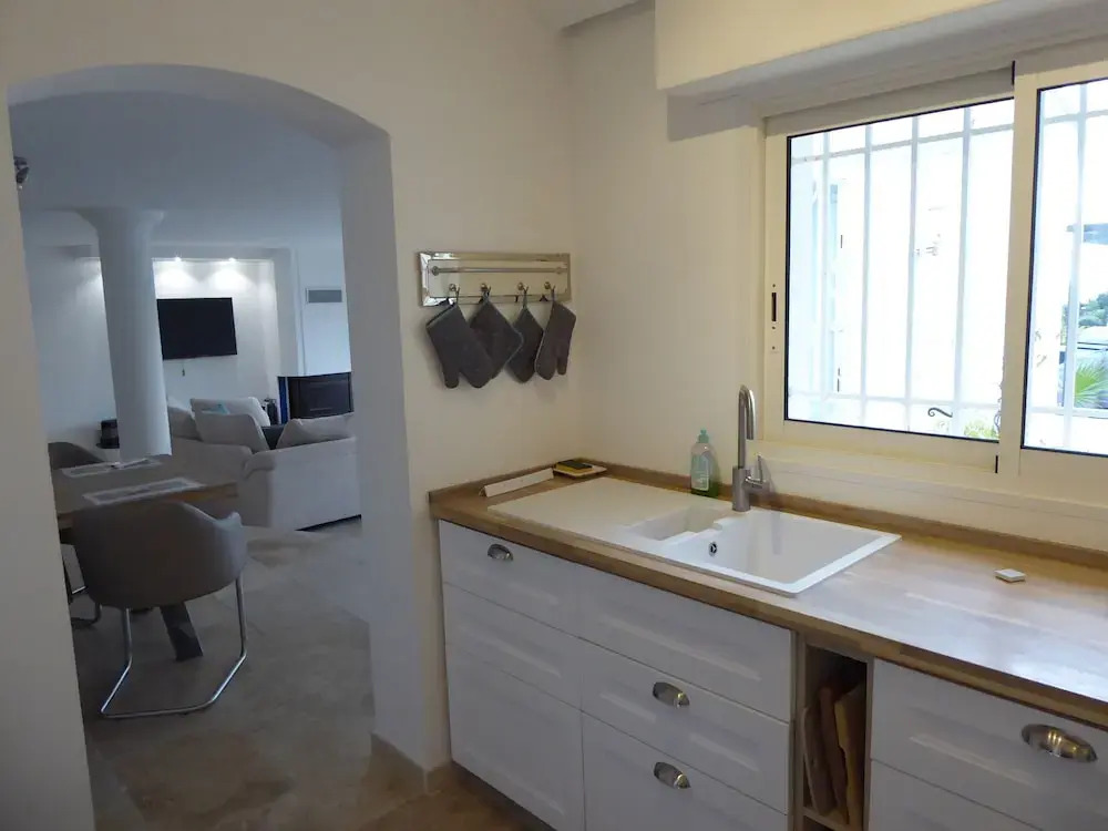 Ferienhaus Lei Sambro, familienfreundlich, Pool und toller Meerblick, ruhig gelegen by Riviera HomeLife