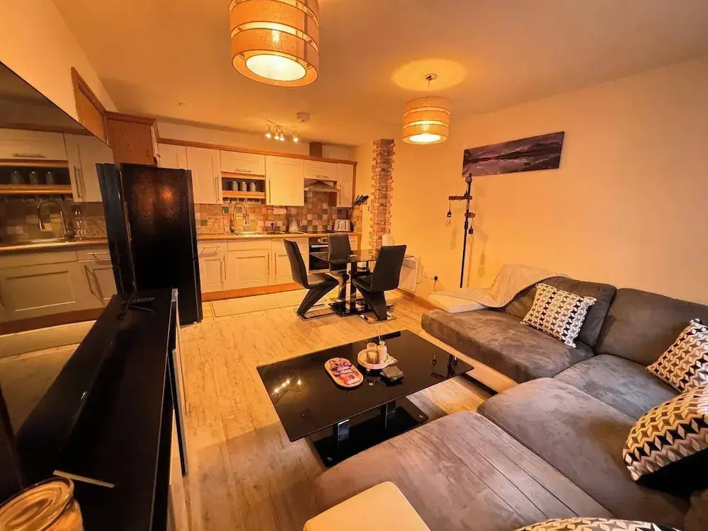Spacious 2-bed Flat Next to Piccadilly Station