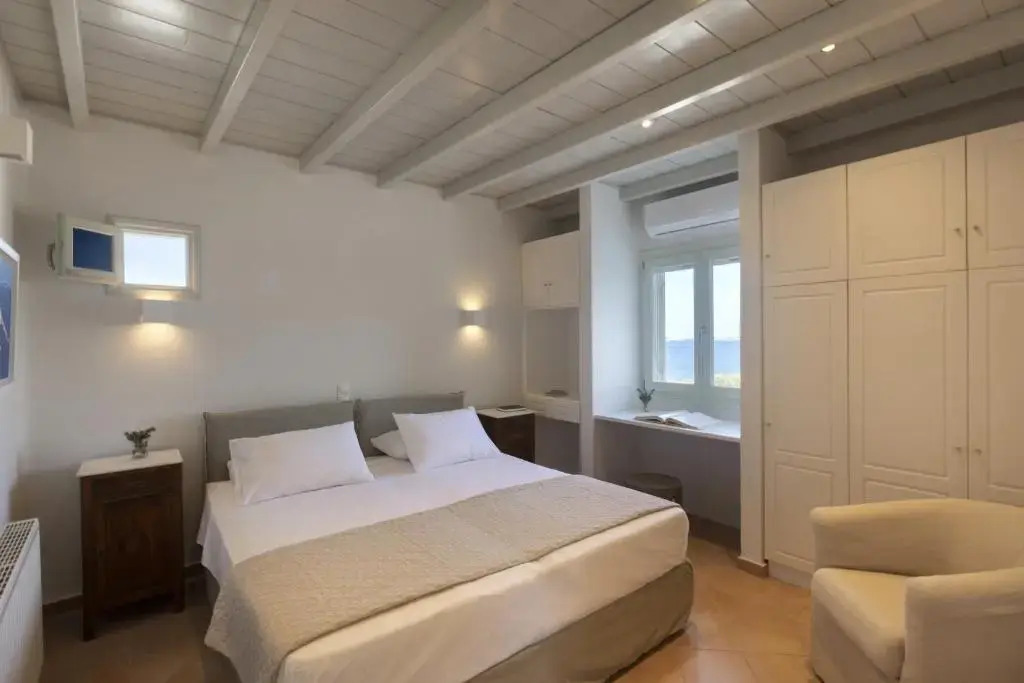 Stunning Beachfront 3BR Villa that has it ALL