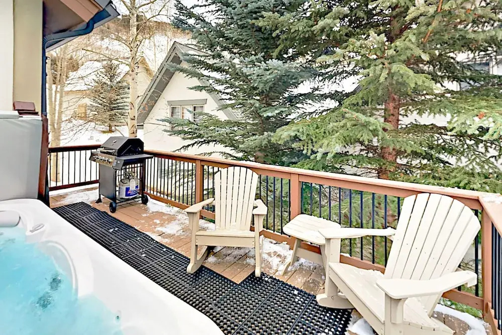4BR 3BA Vail Duplex with 4 Floors by RedAwning
