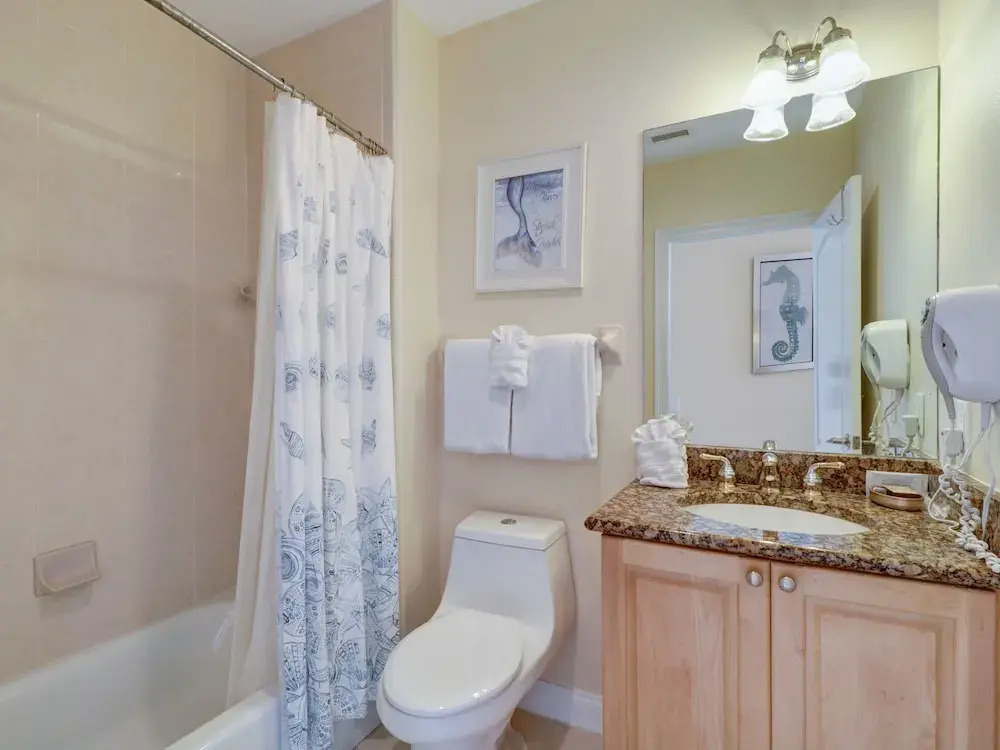 140 Brightwater Dr House - 3 Br townhouse by RedAwning