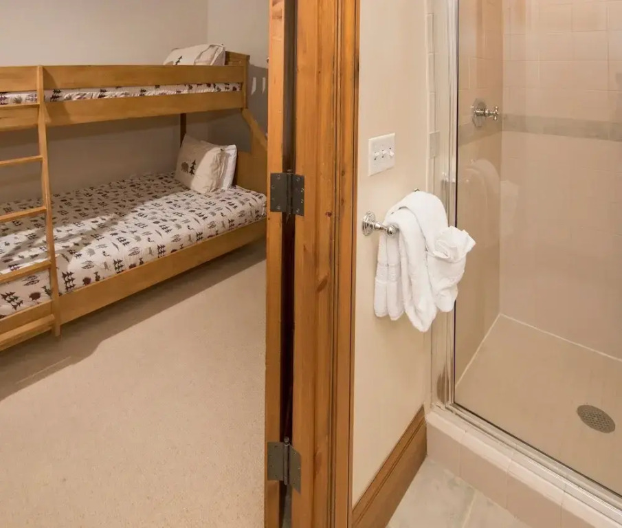 Quaint 1br 2a  Access To Osprey Rockresort Amenities 1 Bedroom Condo by RedAwning