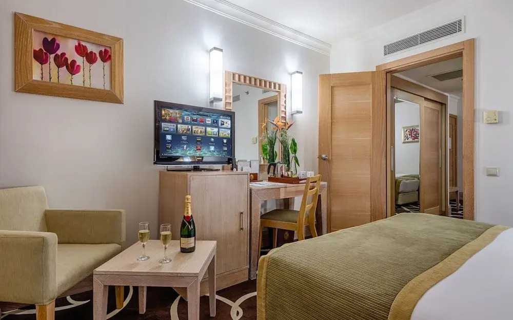 The Nora Hotels Family Club