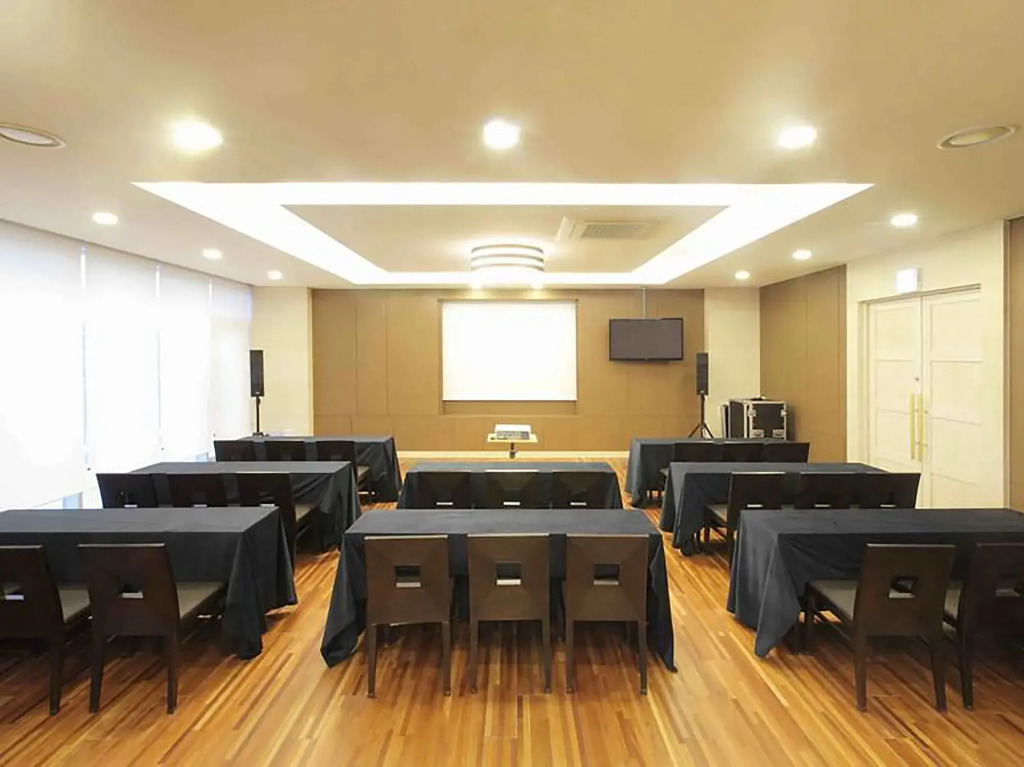 Bareve Hotel