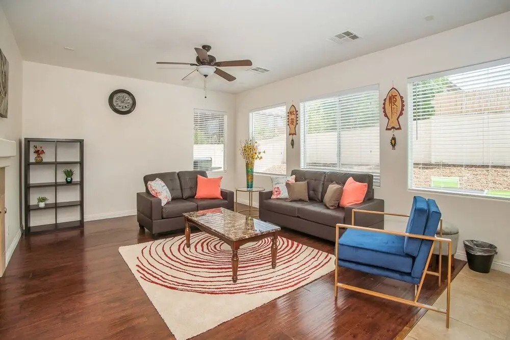 Grey High Roller - 4Bd 3Ba