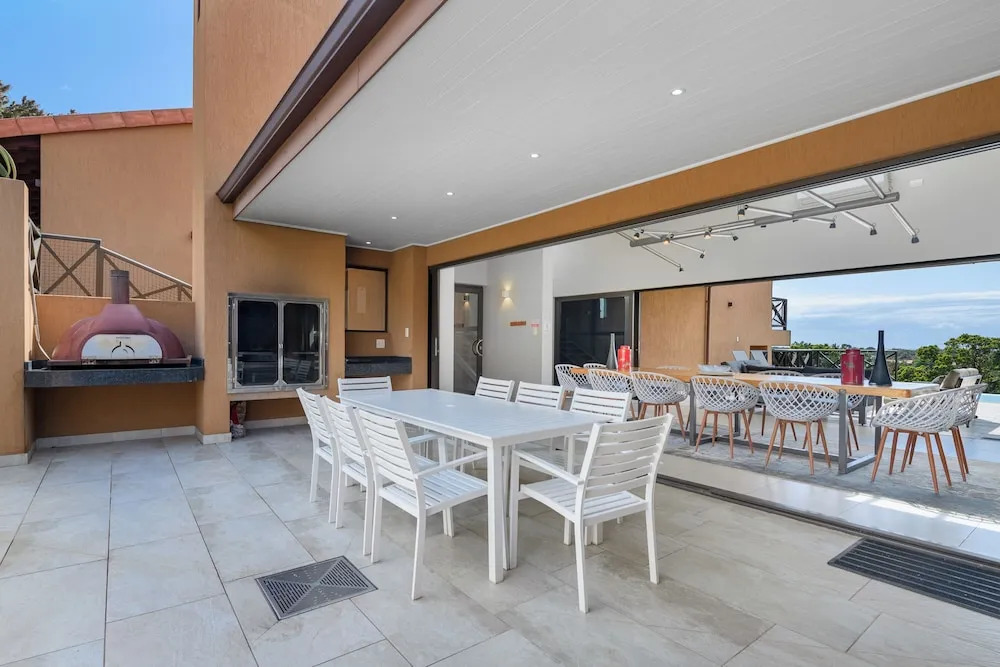 Villa Rentals 14309