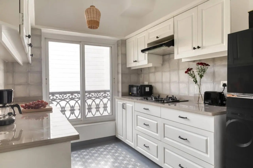 Grandiosa 1 BHK Apartment by tisyastays