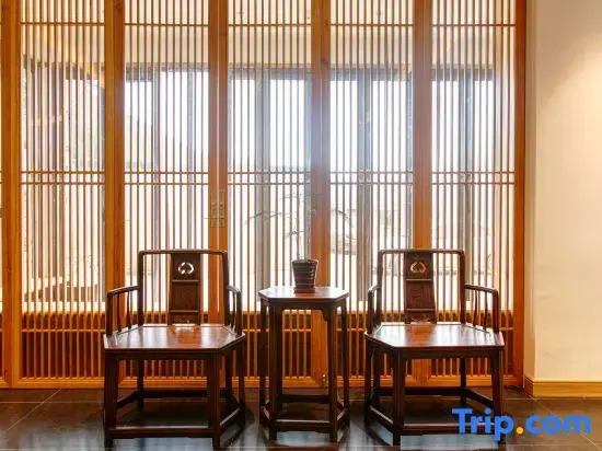 Lux Hotel · Yunju Hotel  in Mingzhai, Wutai Mountain