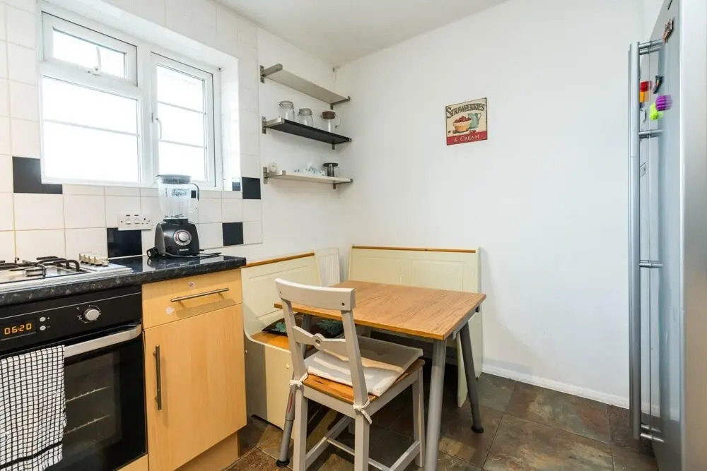 Bright and Comfortable 2 Bedroom Flat Oakwood