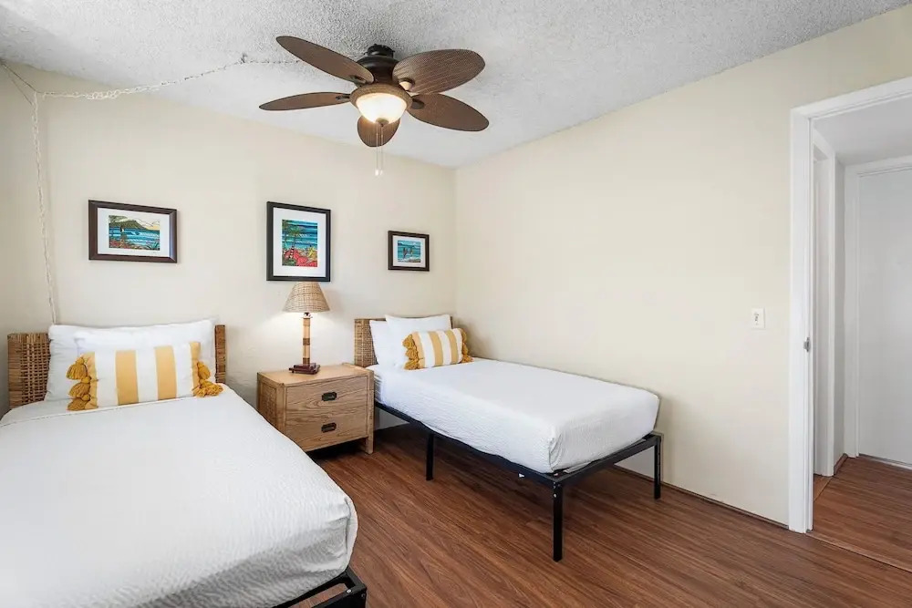 End Unit Oceanview Condo - Pool - Sauna & Tennis! - Vrkcv