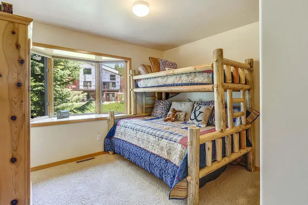 Slopeside 202 3 Bedroom Holiday Home by Winter Park Lodging Company