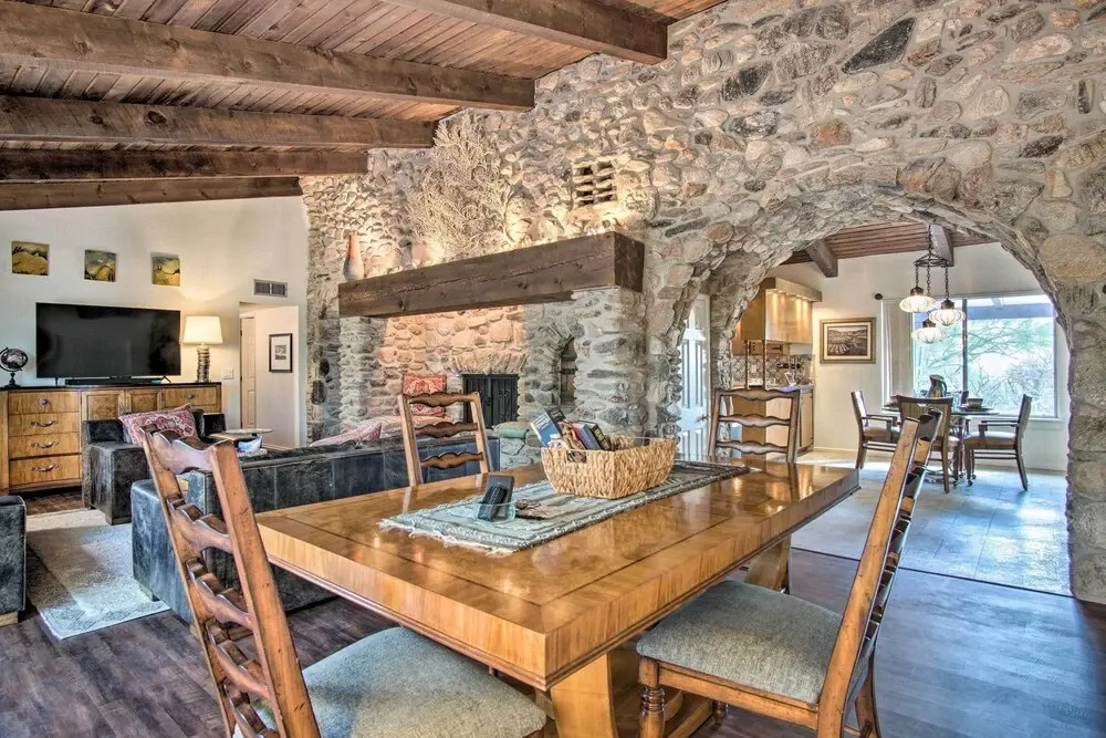 Tucson Foothills Private Estate w/ Mtn Views!