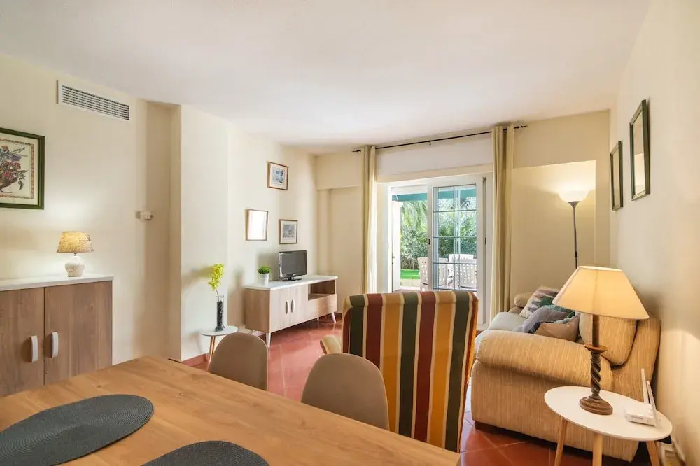 Golfside Apartment With Paddle Tennis