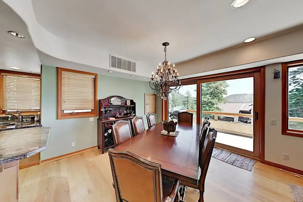 391johnm 4 Bedroom Home