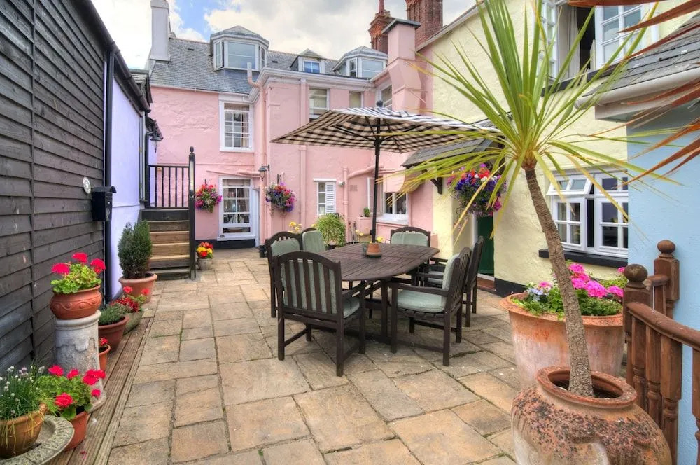 Potters Mooring Guest House