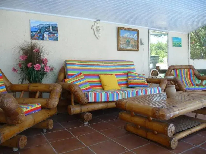 Villa with pool in Provence -Villa Romantique sleeps up to 12 4 in optional gite
