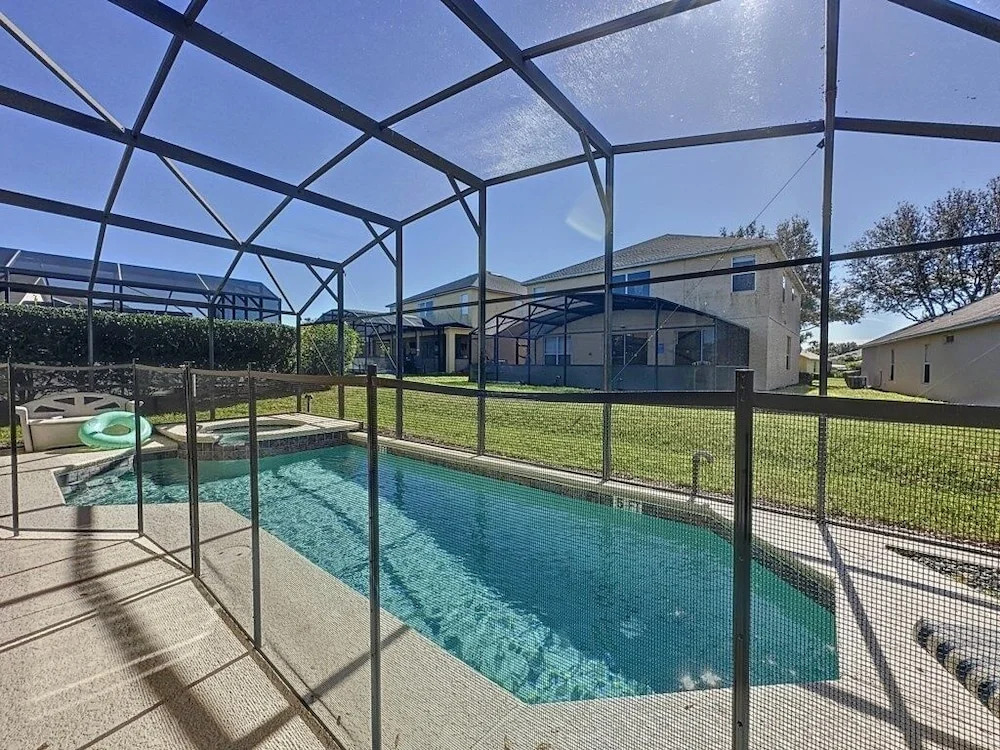 5 Star Home Private Pool & Jaccuzzifree Wi-fi 4 Bedroom Villa by RedAwning