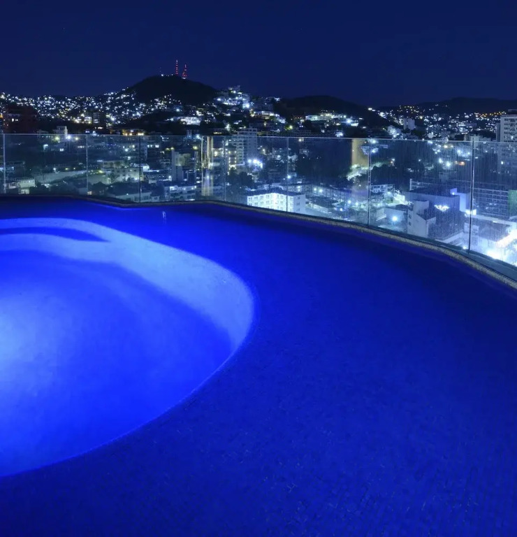 Luxurious Oceanfront Penthouse with Private Pool