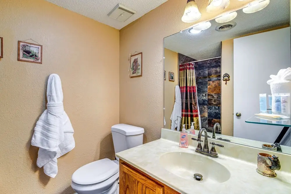 Gatlinburg Condo w/ Balcony: 4 Mi to Downtown!, Gatlinburg