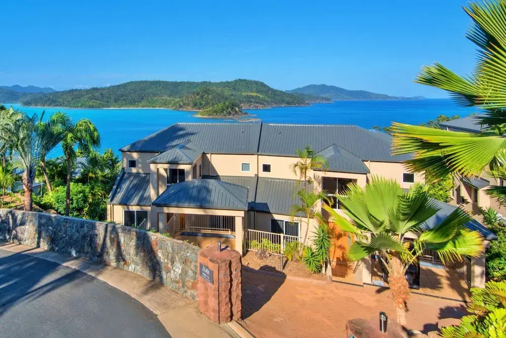 La Bella Waters 1 Wide Reaching Ocean Views And Buggy