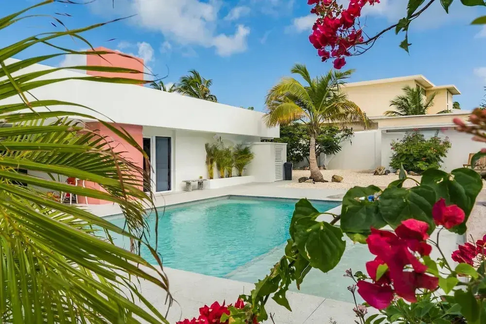 Boca Catalina Apt 3 Boca Catalina-1 Bed-full Kitchen Steps to Beach