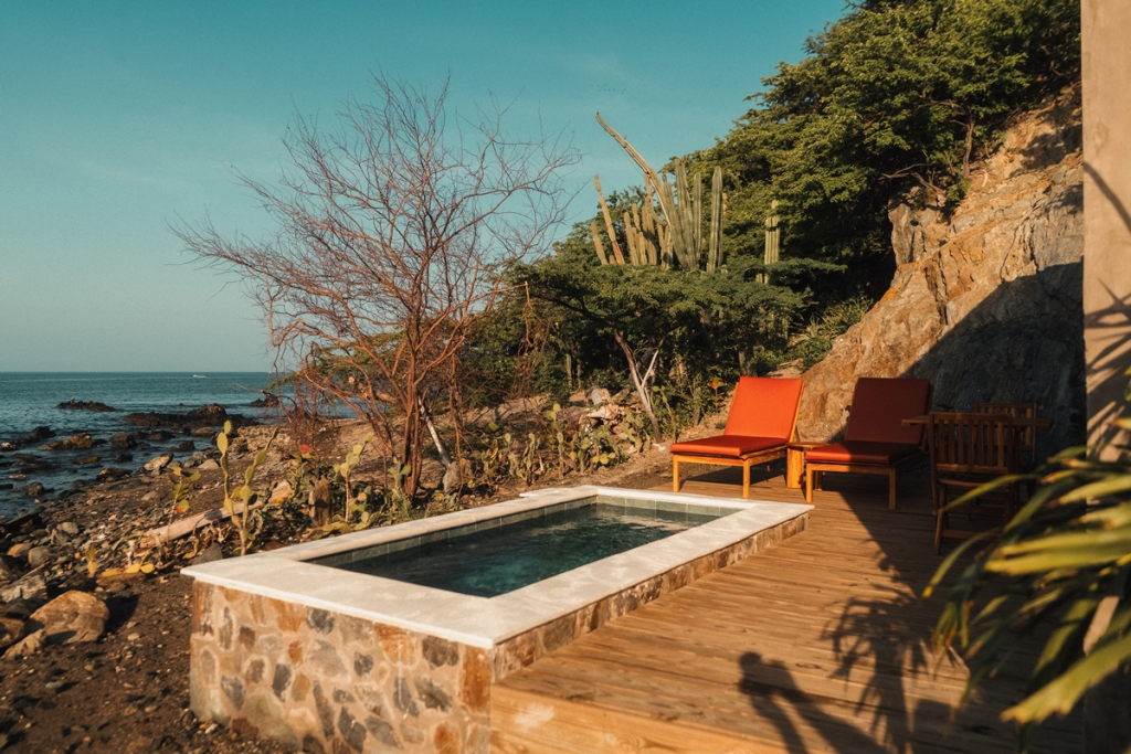 Perla Roca Hotel Boutique - Beach Front