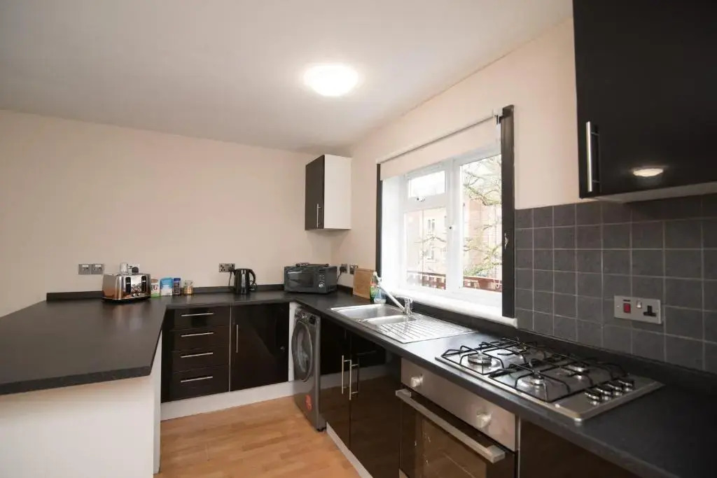 Aston Henry James Courtlands Cosy apartment close to Maidenhead train station