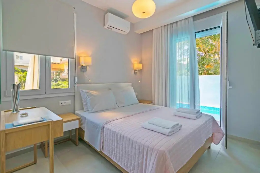Sonja Beachfront Apartments
