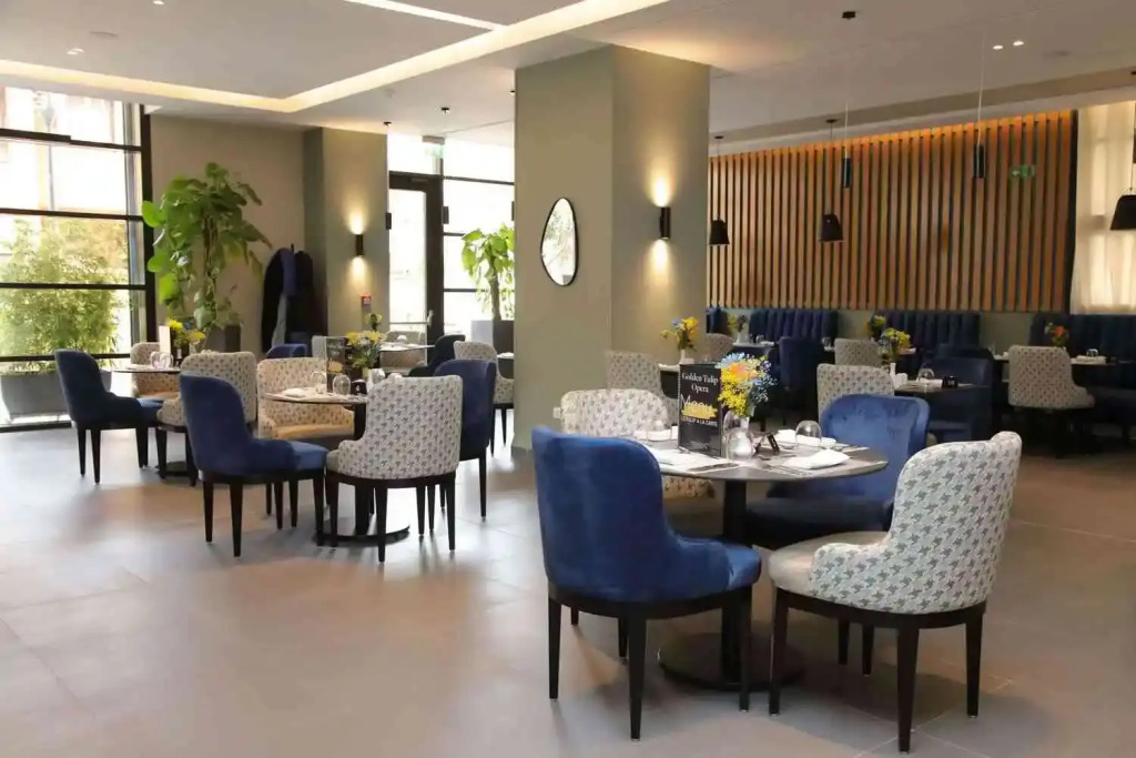 Golden Tulip Opera Alger