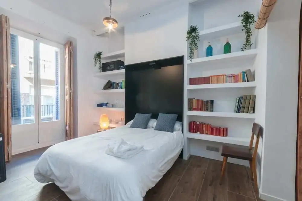 Amazing One Bed Apartment, Sleeps 4 in Madrid